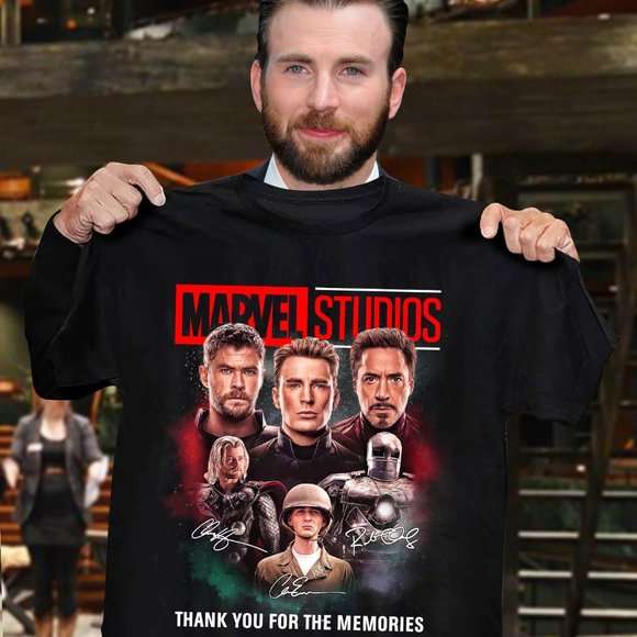 Marvel Studio Signature Fan T-shirt