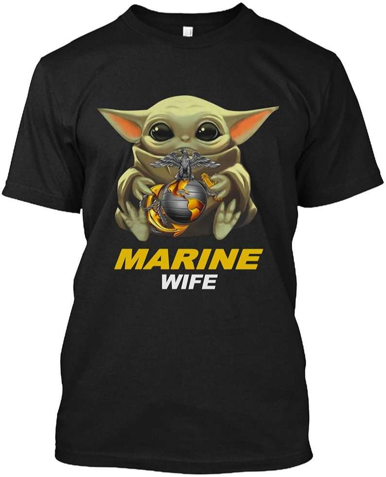 Star Wars Baby Yoda Hug United States Marine Wife T-shirt