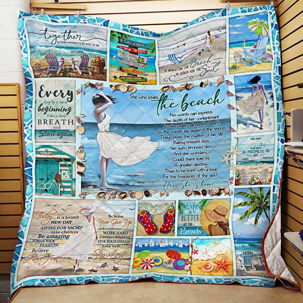 Beach Girl She Who Loves The Beach Quilt Blanket