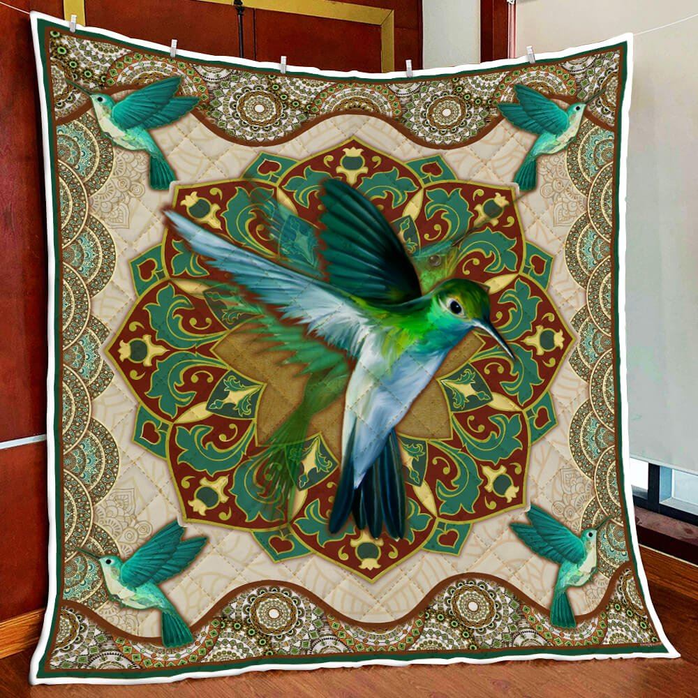 Beautiful Hummingbird Quilt Blanket