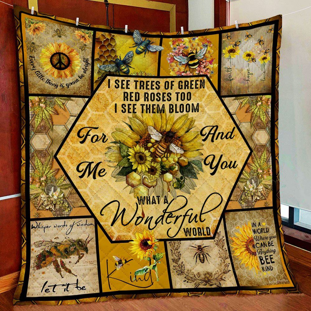 Bee What A Wonderful World Quilt Blanket