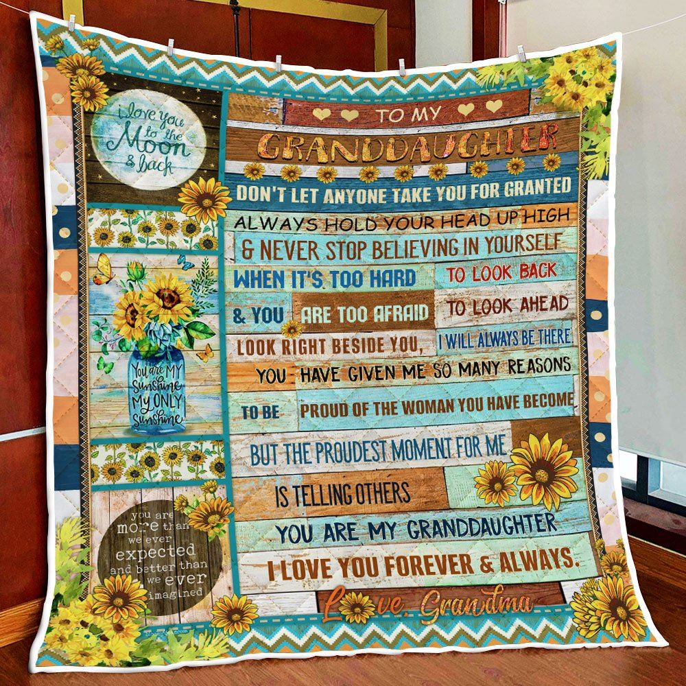 My Granddaughter Im So Proud Of You Grandma Quilt Blanket