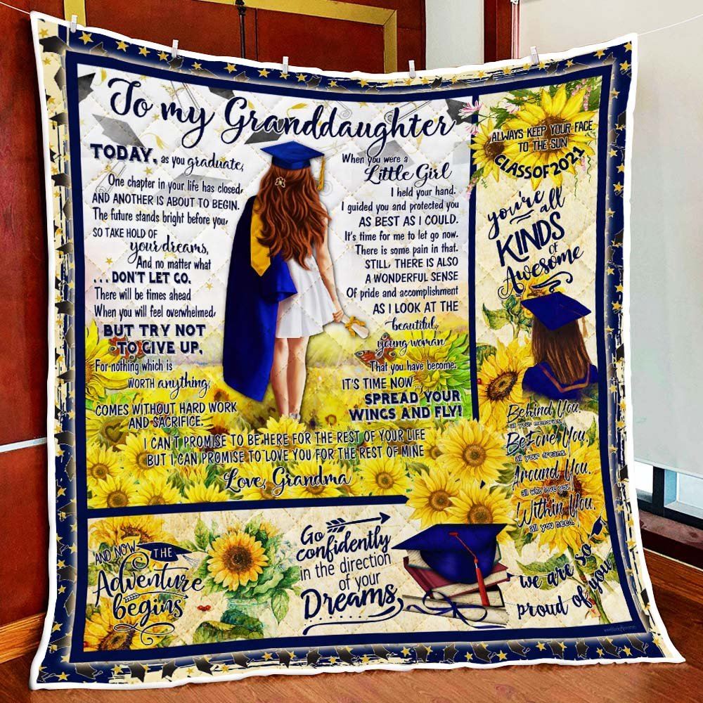 To My Granddaughter Graduation Class Of 2021 Quilt Blanket