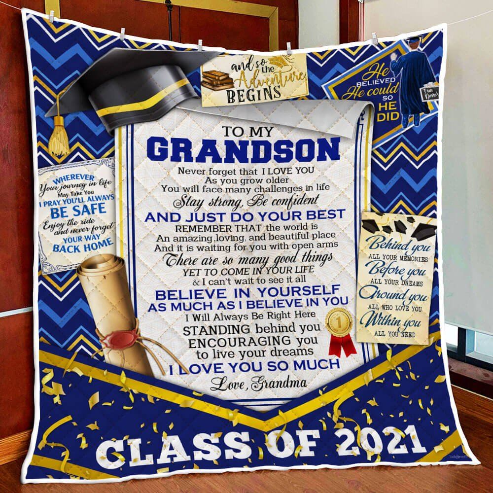 To My Grandson Class Of 2021 Graduation Quilt Blanket