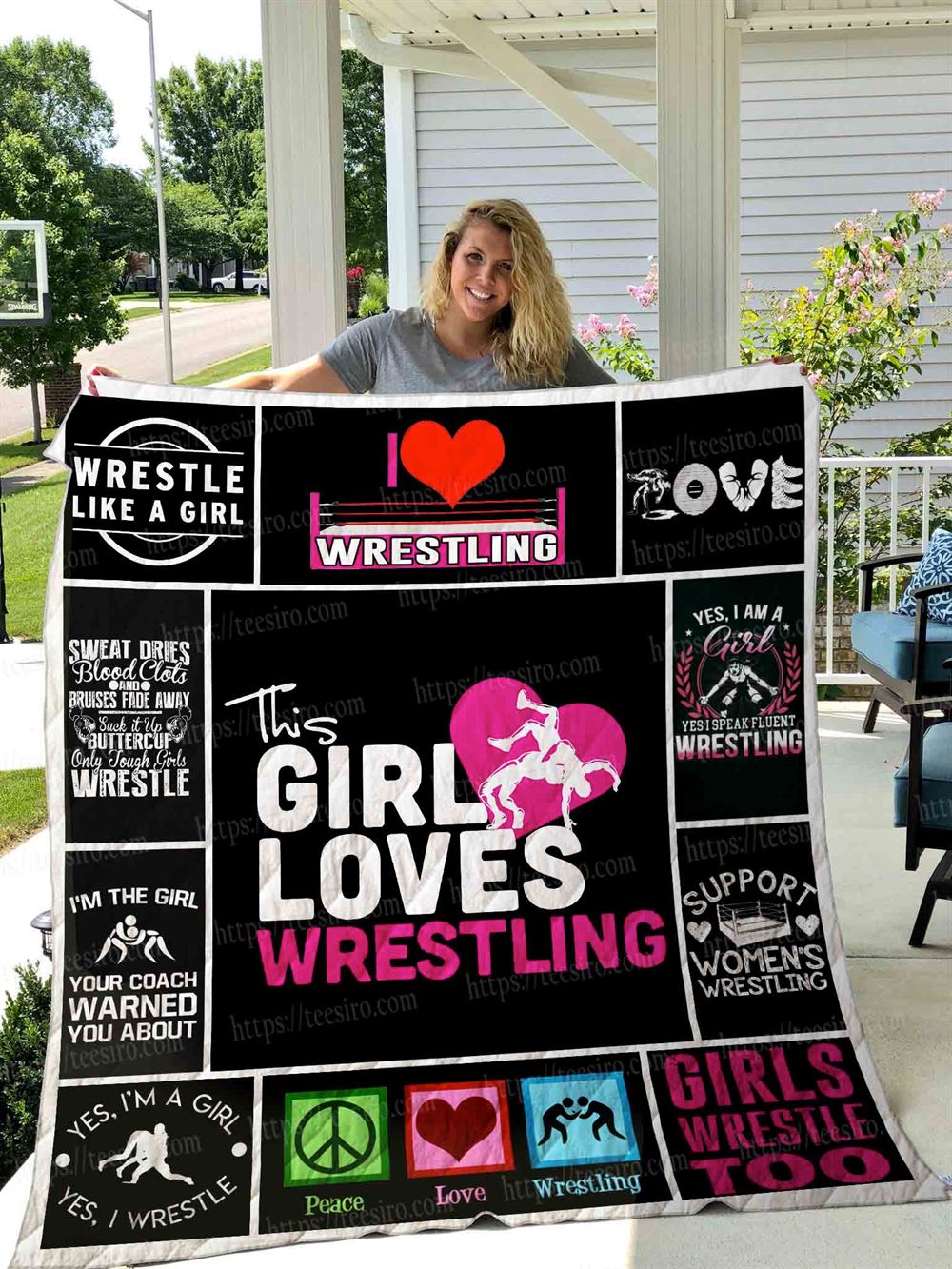 Wrestling Girl Quilt Blanket 01