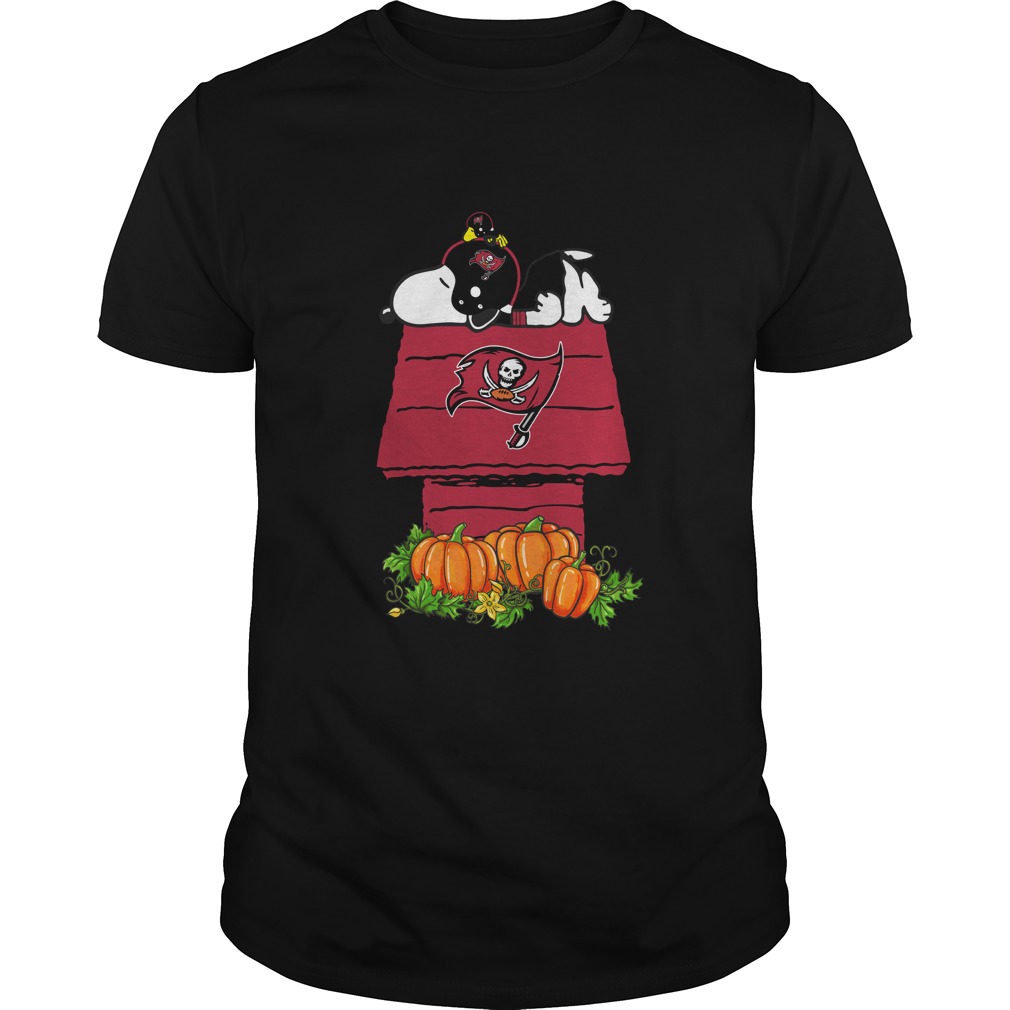 Nfl Tampa Bay Buccaneers Snoopy Pumpkin House Nfl Tshirt Size Up To 5xl