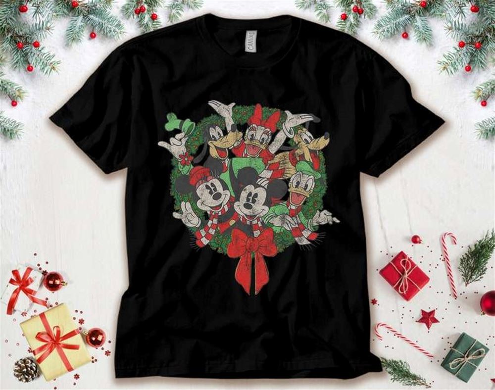 Disney Mickey And Friends Group Shot Christmas Wreath Gifts Unisex Adult T-shirt