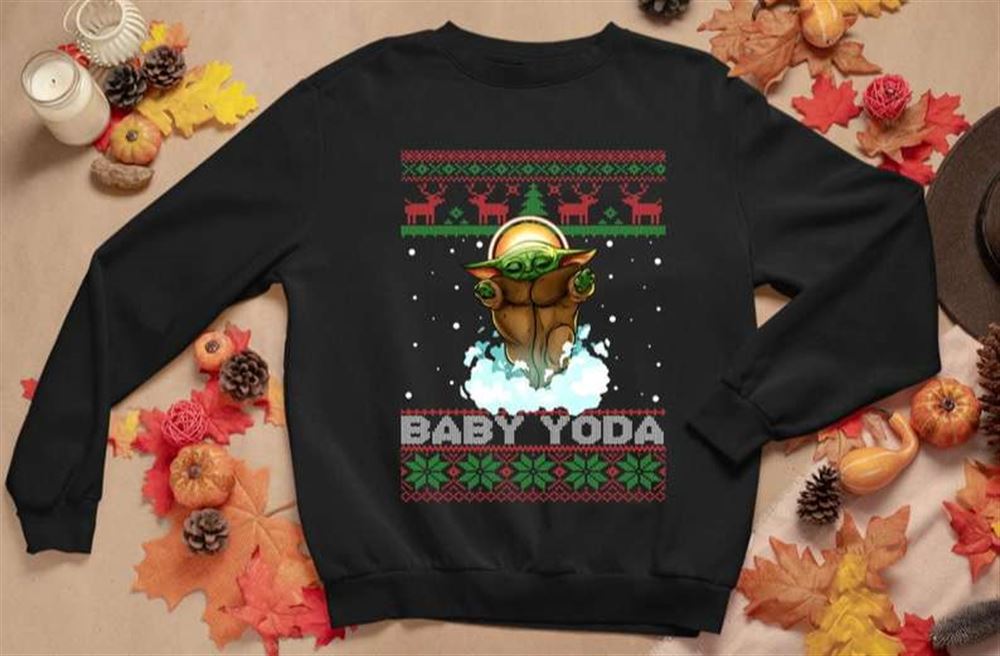 Mandalorian-baby-yoda Watching Movie Merry Christmas Merry Xmas Gifts Unisex T-shirt