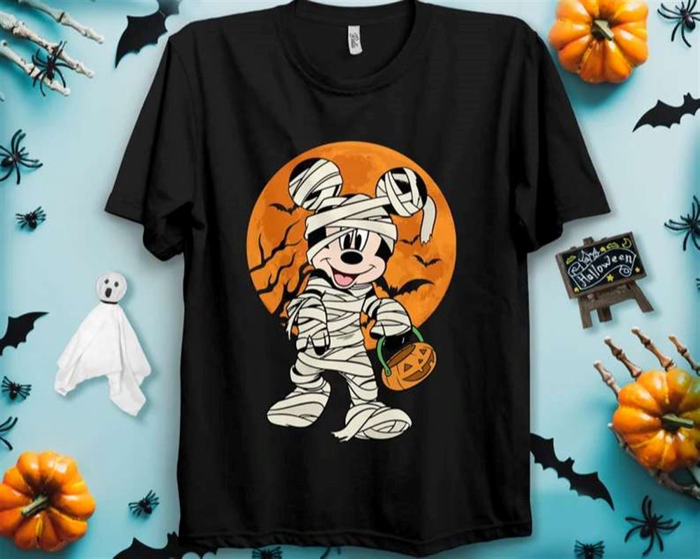 Mickey Mummy Holding Pumpkin Halloween Night Disney T-shirt