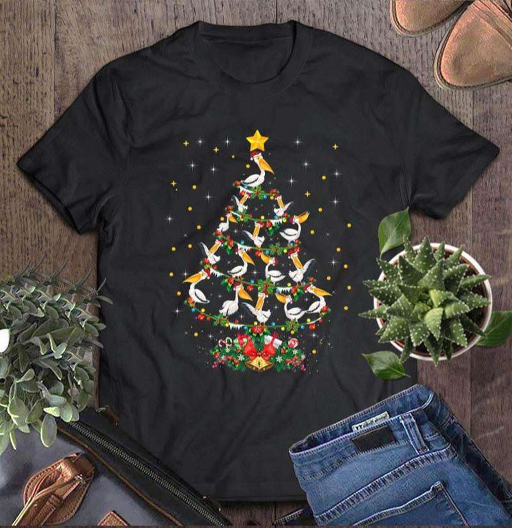 Pelican Lover Xmas Gift Matching Pelican Christmas Tree T-shirt