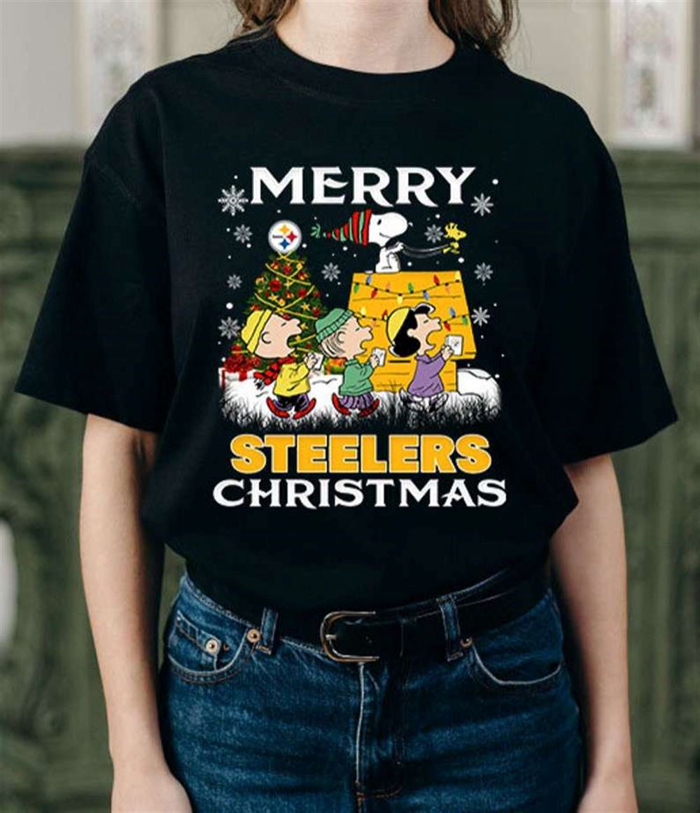 Pittsburgh Steelers Snoopy Merry Steelers Christmas T-shirt