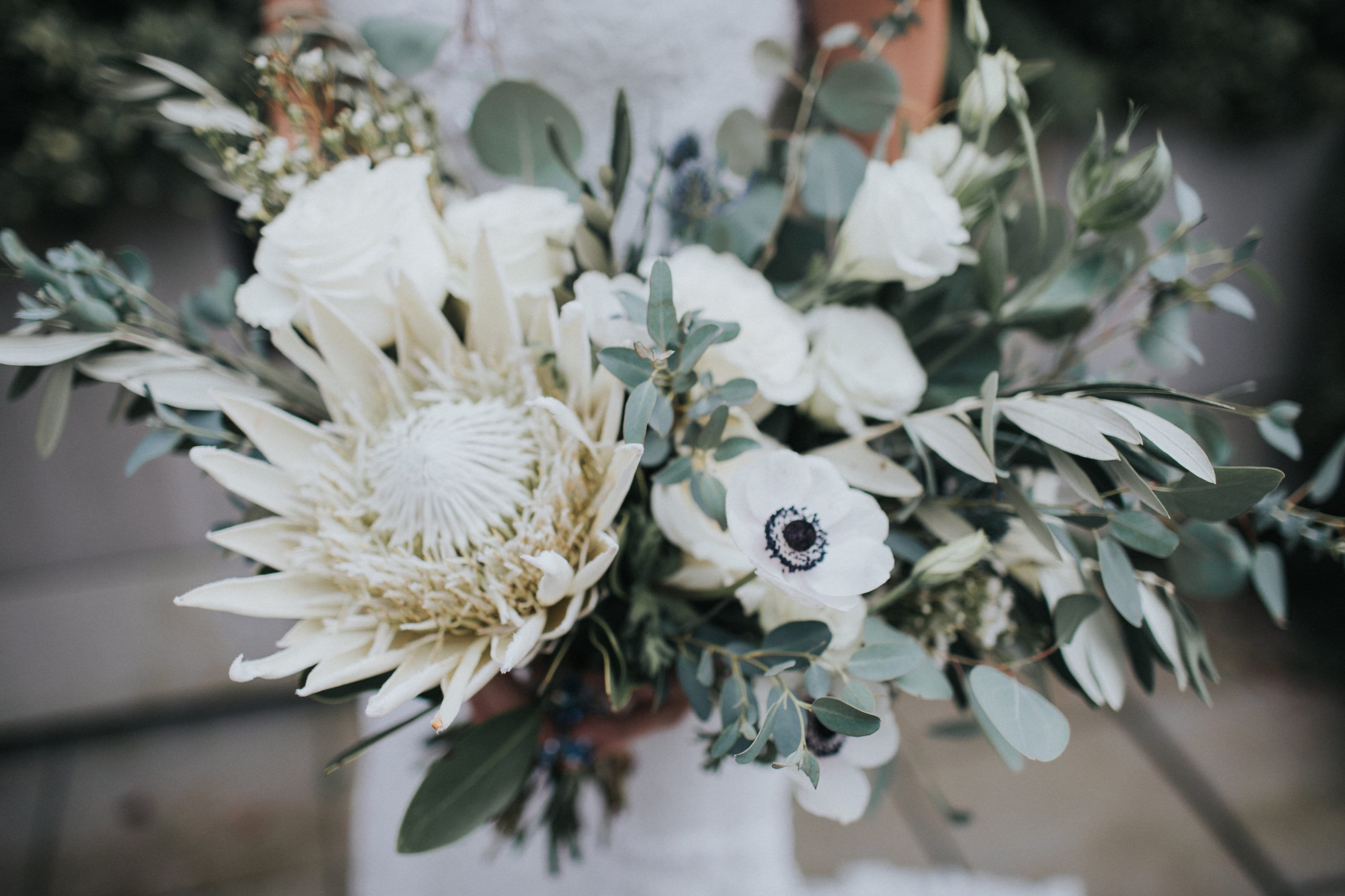 9-boho-bouquets-for-your-eclectic-wedding-gown