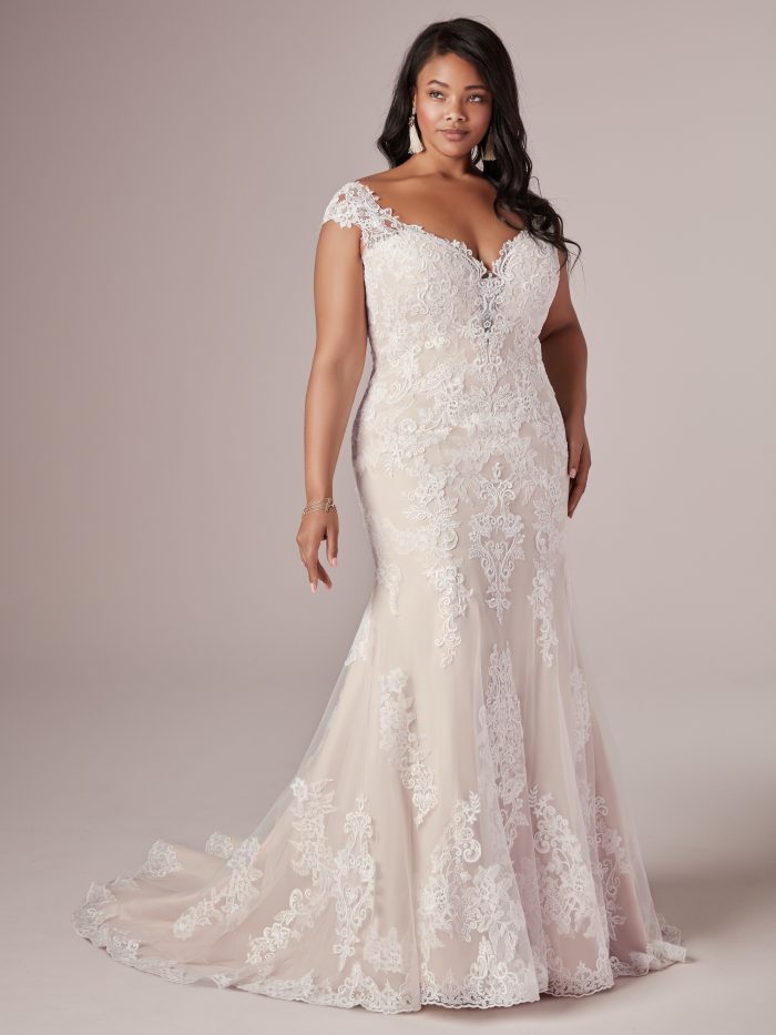 wedding dresses for short curvy women