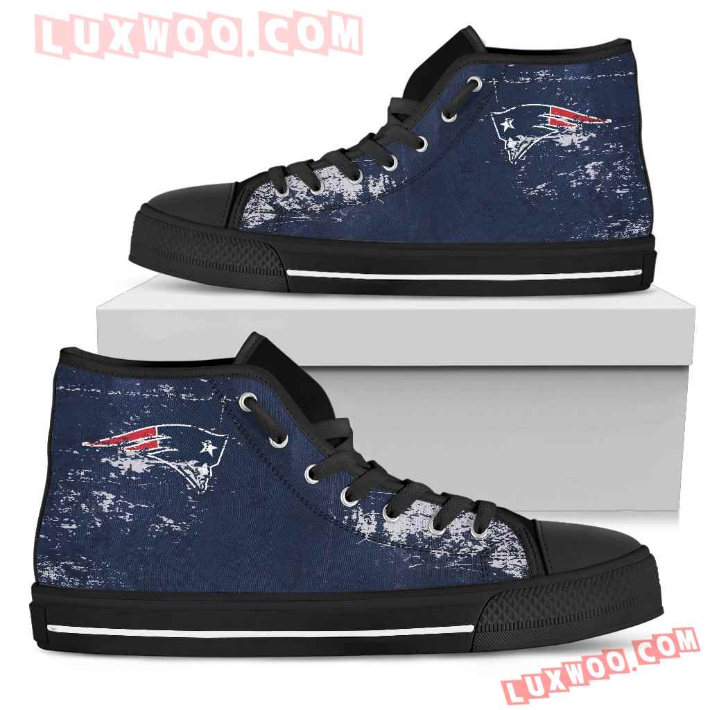 Grunge Vintage Logo New England Patriots High Top Shoes