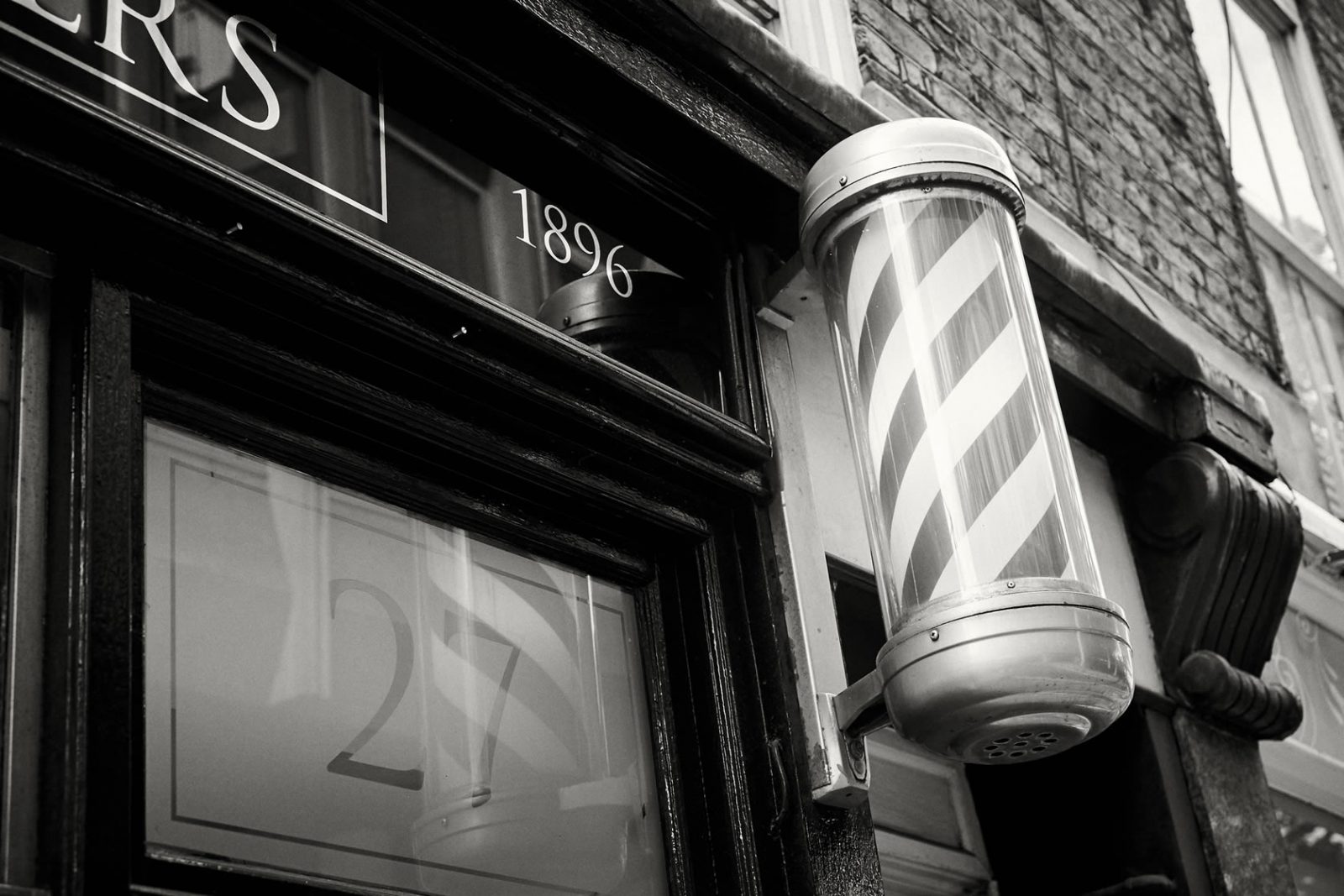 Traditional Barbers London | Midtown Barber Shop | Pall Mall Barbers